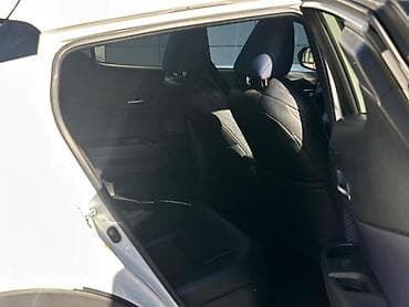 ауди сполер: Toyota C-HR: 2019 г., 2 л, Автомат, Бензин, Кроссовер — 8