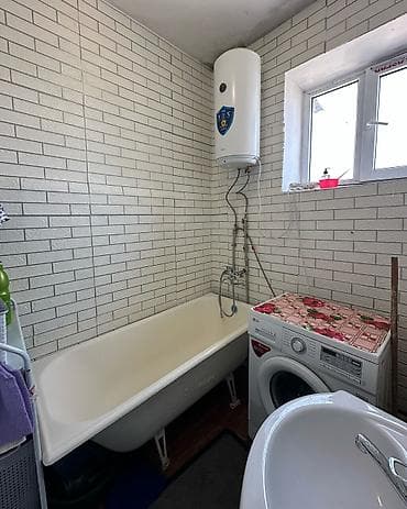 Батирлер: 3 бөлмө, 60 м², 105-серия, 4 кабат, Эски ремонт — 8