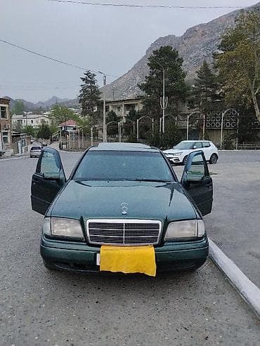 Унаа сатуу: Mercedes-Benz C-Class: 1994 г., 1.8 л, Кол менен иштөөчү, Бензин, Седан — 1