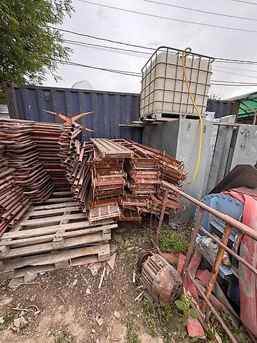 стро: Строительные леса (рамные) и настилы - Рамы лесов из стальных труб — 1