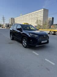продаю тойота раф4: Toyota RAV4: 2020 г., 2.5 л, Вариатор, Гибрид, Кроссовер — 2