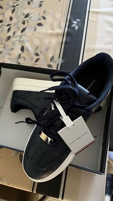 Айымдардын бут кийими: Кроссовкалар, 38, Tommy Hilfiger, Жаңы, түсү - Көк, Өзү алып кетүү — 2