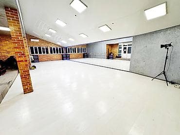 Танцевальный зал, 100 м², Действующий Бизнес