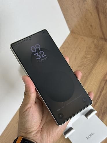 Техника и электроника: Samsung Galaxy S25 Ultra, Б/у, 256 ГБ, цвет - Серый, 2 SIM, eSIM — 5