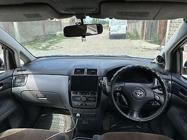 Toyota Ipsum: 2002 г., 2.4 л, Автомат, Газ, Вэн/Минивэн — 6