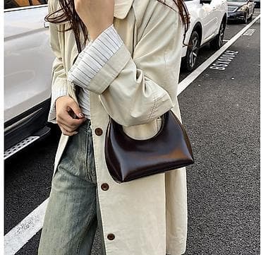 форма военного: Стильная женская сумка-хобо в минималистичном дизайне. Особенности: - — 3