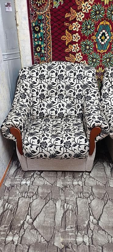 Кресла мягкие, комплект из 2 штук. - Тип: классические широкие кресла