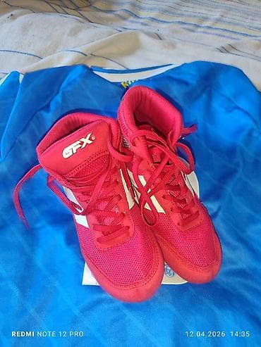 Мужские кроссовки, 36, Б/у, цвет - Красный