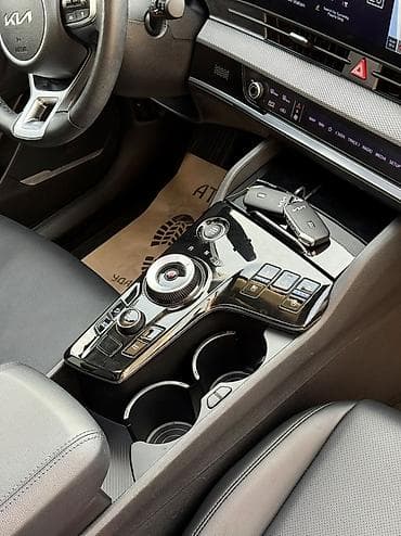 82 2: Kia Sportage: 2022 г., 1.6 л, Автомат, Гибрид, Кроссовер — 9