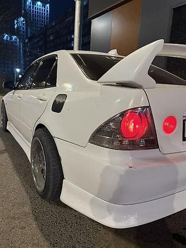 mark2 100: Toyota Altezza: 2000 г., 2.5 л, Автомат, Бензин, Седан — 4