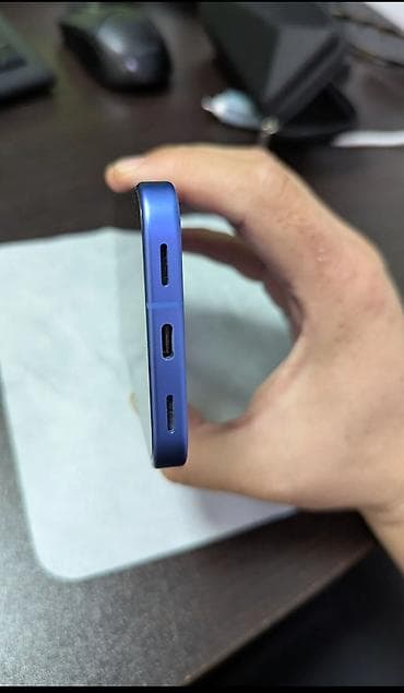 поделка айфон: Google Pixel 10, Новый, 128 ГБ, цвет - Голубой, eSIM — 2