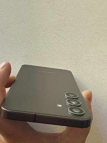 one plus 7: Samsung Galaxy S24+, Б/у, 256 ГБ, цвет - Серый, 1 SIM, 2 SIM — 4