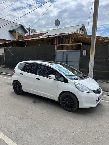 Унаа сатуу: Honda Jazz: 2012 г., 1.3 л, Вариатор, Бензин, Хетчбек — 2