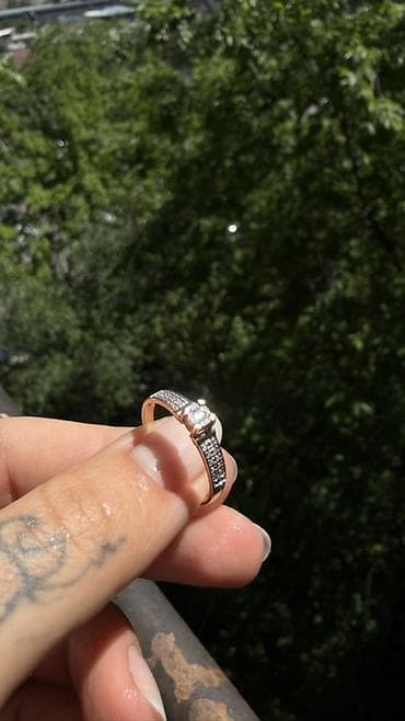 обручальные кольца золото: Кольцо, Помолвочное, Б/у, Женские — 2