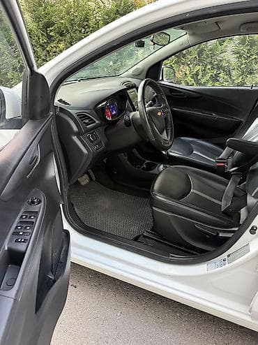 shevralet spark: Chevrolet Spark: 2020 г., 1 л, Автомат, Бензин, Хэтчбэк — 6