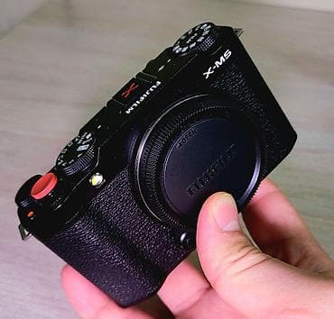 ps camera: FUJIFILM X-M5 с двумя объективами и стабилизатором Суперкомпактная, но — 2