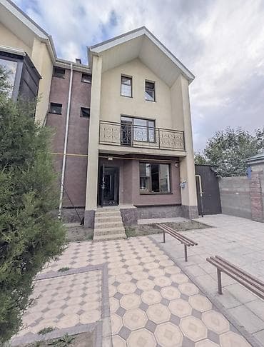 Продам 3-уровневый таунхаус в тихом и экологичном районе