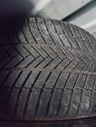 daf xf: 315/35 20
Bridgestone 
6500 сом, в наличии 1 шина — 1