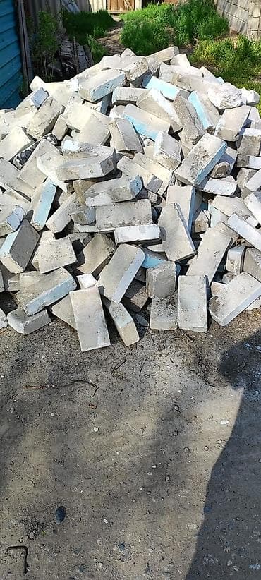 Кирпич силикатный (белый), разобранный. - Полнотелый, стандартный