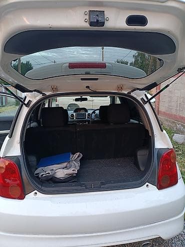 mini v: Toyota Ist: 2003 г., 1.3 л, Автомат, Бензин, Хэтчбэк — 10