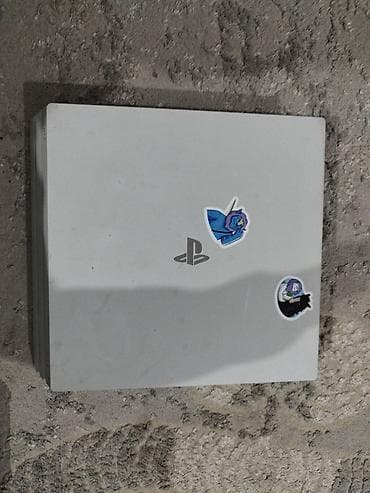 ps игры: PlayStation 4 Pro (белая) - Модель: Sony PS4 Pro (логотип PS4, корпус — 5
