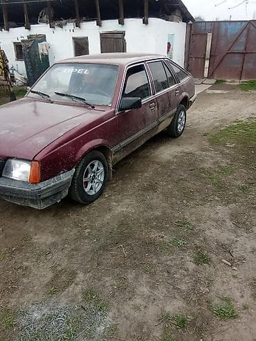 ош е34: Opel Ascona: 1984 г., 1.6 л, Кол менен иштөөчү, Хетчбек — 2