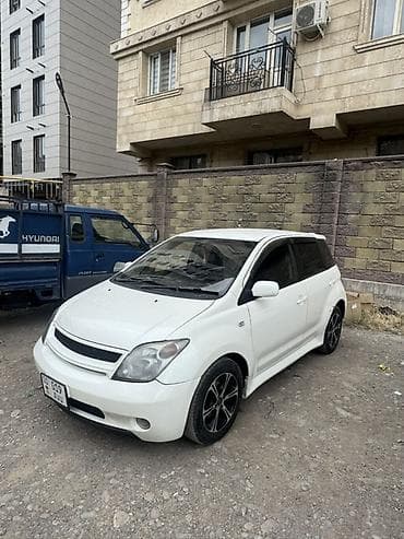 Toyota Ist: 2003 г., 1.5 л, Автомат, Бензин, Хэтчбэк — 2