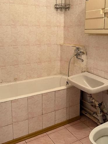 Батирлер: 1 бөлмө, 35 м², 106-серия, 9 кабат, Эски ремонт — 3