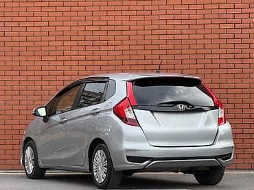 Унаа: Honda Fit: 2017 г., 1.5 л, Кол менен иштөөчү, Бензин, Хетчбек — 4