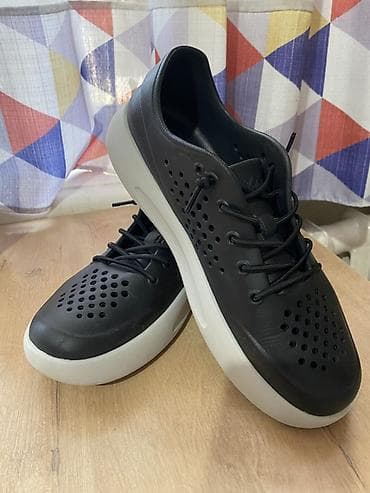Мужские кроссовки, 42, Crocs, Новый, цвет - Черный, Самовывоз