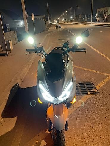 Макси-скутер 50 куб. см, Бензин, Новый