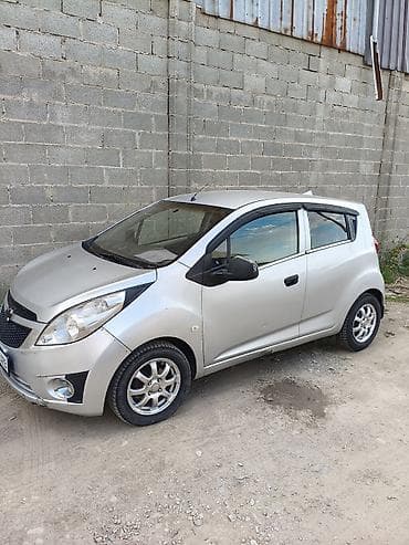 Chevrolet Spark: 2011 г., Бензин, Хэтчбэк