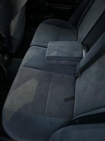 Toyota Avensis: 2001 г., 1.8 л, Механика, Бензин, Универсал — 8