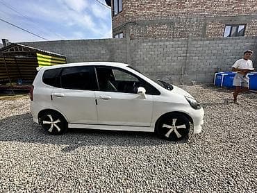 Продажа авто: Honda Fit: 2002 г., 1.3 л, Вариатор, Бензин, Хэтчбэк — 5