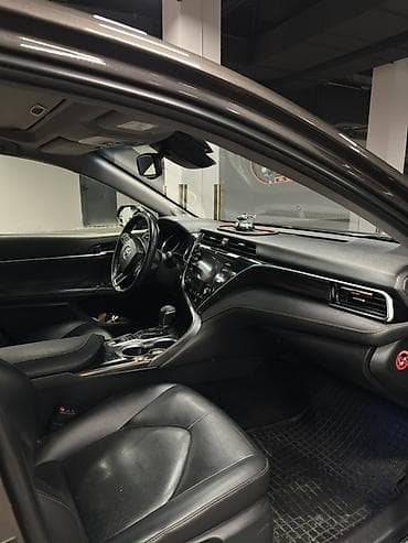 crv 2: Toyota Camry: 2018 г., 2.5 л, Автомат, Гибрид, Седан — 6