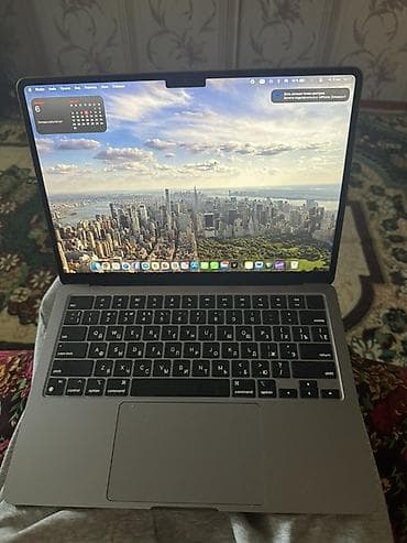 MacBook Air 13" (M2, 2022) — цвет Space Gray. Ноутбук в идеальном