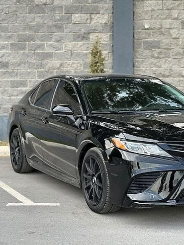 Toyota Camry: 2018 г., Бензин, Седан — 3