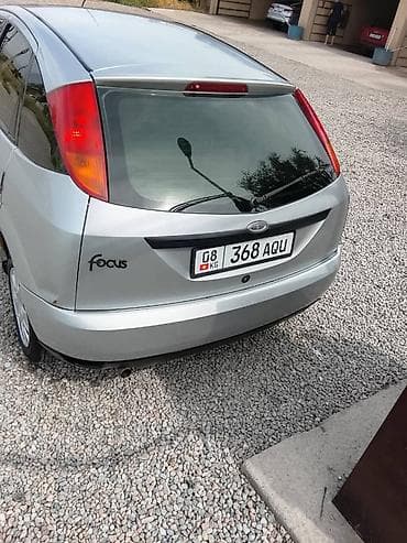 Унаа сатуу: Ford Focus: 2001 г., 1.6 л, Кол менен иштөөчү, Бензин, Хетчбек — 6