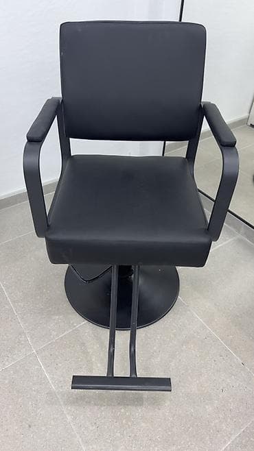 стул визажиста: Парикмахерское кресло с гидравлическим подъемом - Цвет: черный — 1