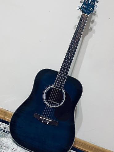 Акустическая гитара формата дредноут, цвет — темно‑синий/blueburst