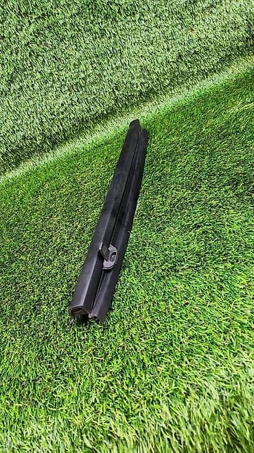 bmv e32: Шторка форточки правая е53 8 266 358 Год 2003 В отличном состоянии — 3