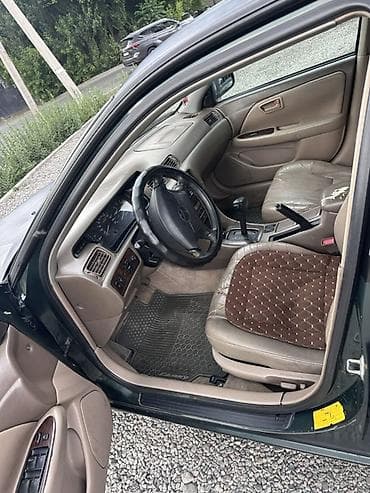 corolla 2016: Toyota Camry: 2000 г., 2.2 л, Автомат, Бензин, Седан — 5
