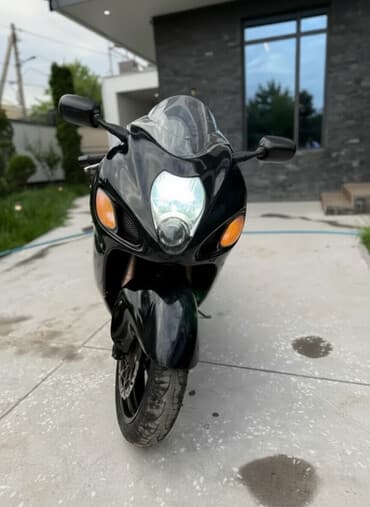 ямаха джог: Спортбайк Suzuki, 1300 куб. см, Бензин, Чоңдор үчүн, Колдонулган — 2