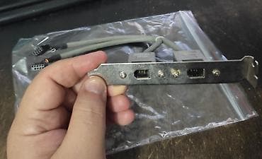 xeon e5430: Задняя панель 2 разъёма FireWire порта для подключения к материнской — 1