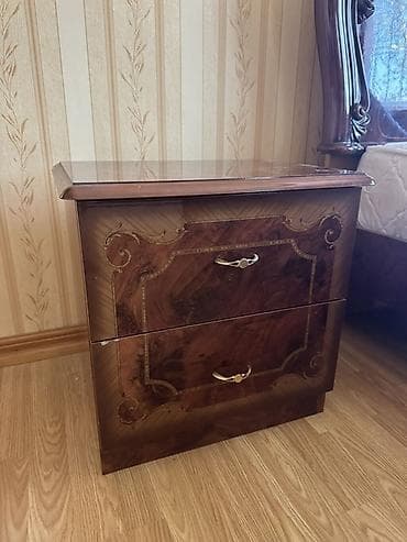 Мебельные гарнитуры: Продается спальный гарнитур в классическом стиле, цвет – тёмный орех с — 4