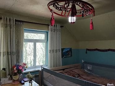 дом дордой: 📍ул. 8 марта 🔘5-комнат 🔘121м² Продаётся двухэтажный дом в районе — 6