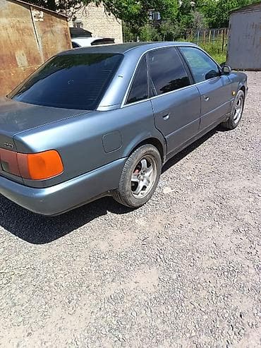 Audi: Audi Quattro: 1995 г., 2.6 л, Кол менен иштөөчү, Бензин, Седан — 4
