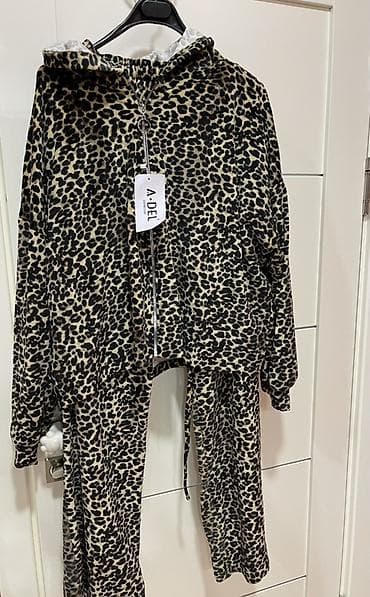 nike tech: Женский комплект A.DEL с леопардовым принтом - Двухпредметный костюм — 1