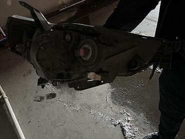 фураннер: Передняя левая фара Toyota 2018 г., Б/у, Оригинал, США — 1