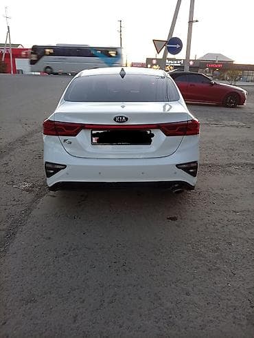 lc 300: Kia K3: 2019 г., Седан — 2